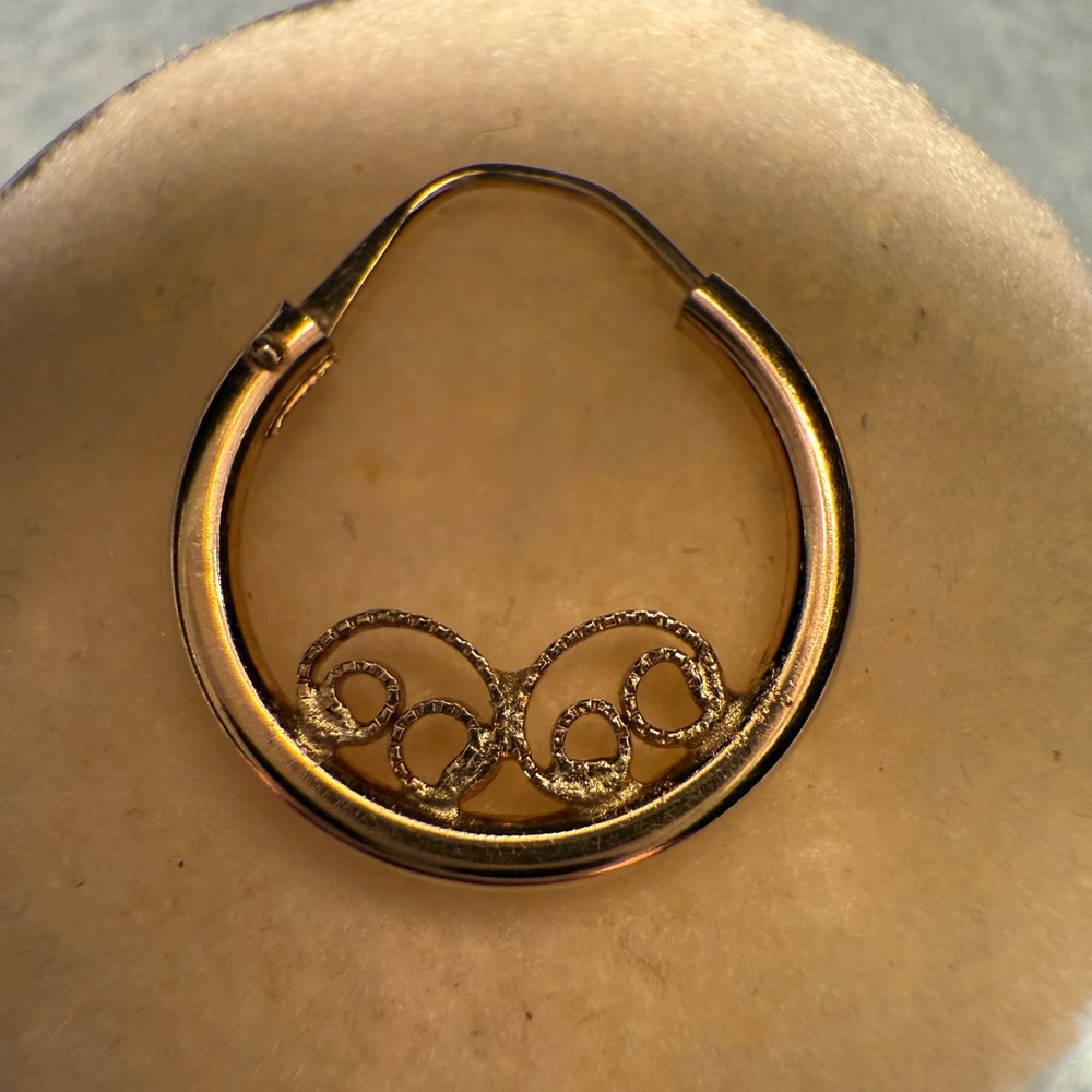 14k Yellow Gold Hoop Earrings - Picture 8 of 10